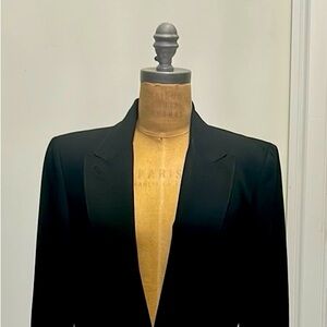 Dana Buchman 100% wool laine single button blazer